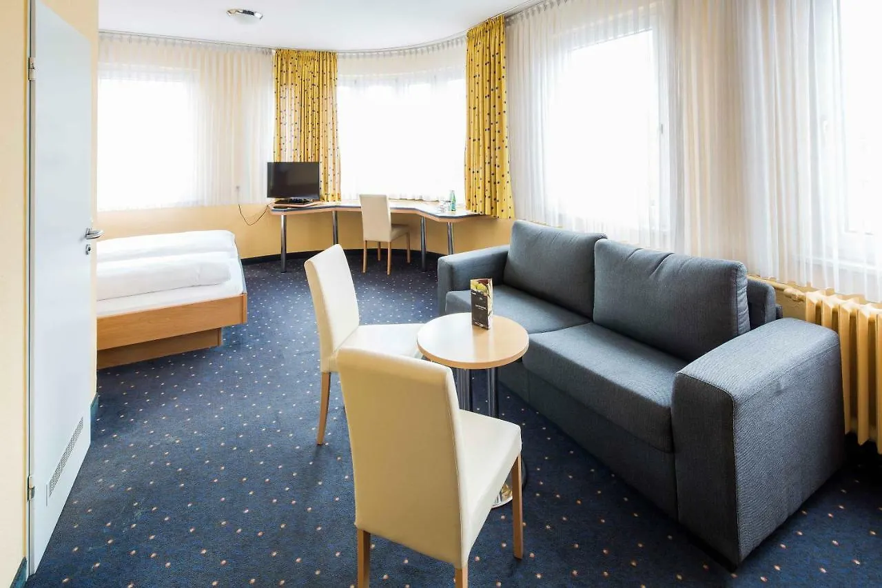 Central Hotel MHG 3*,